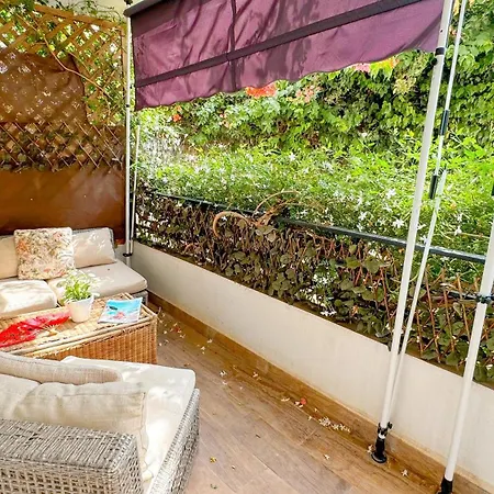 Bahamas Apartment *